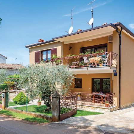 Stunning Apartment In Umag With Wifi Ngoại thất bức ảnh