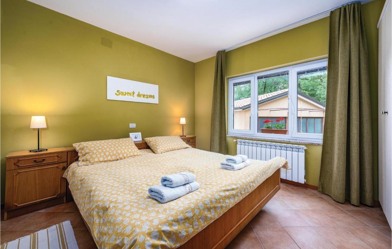 Stunning Apartment In Umag With Wifi Ngoại thất bức ảnh