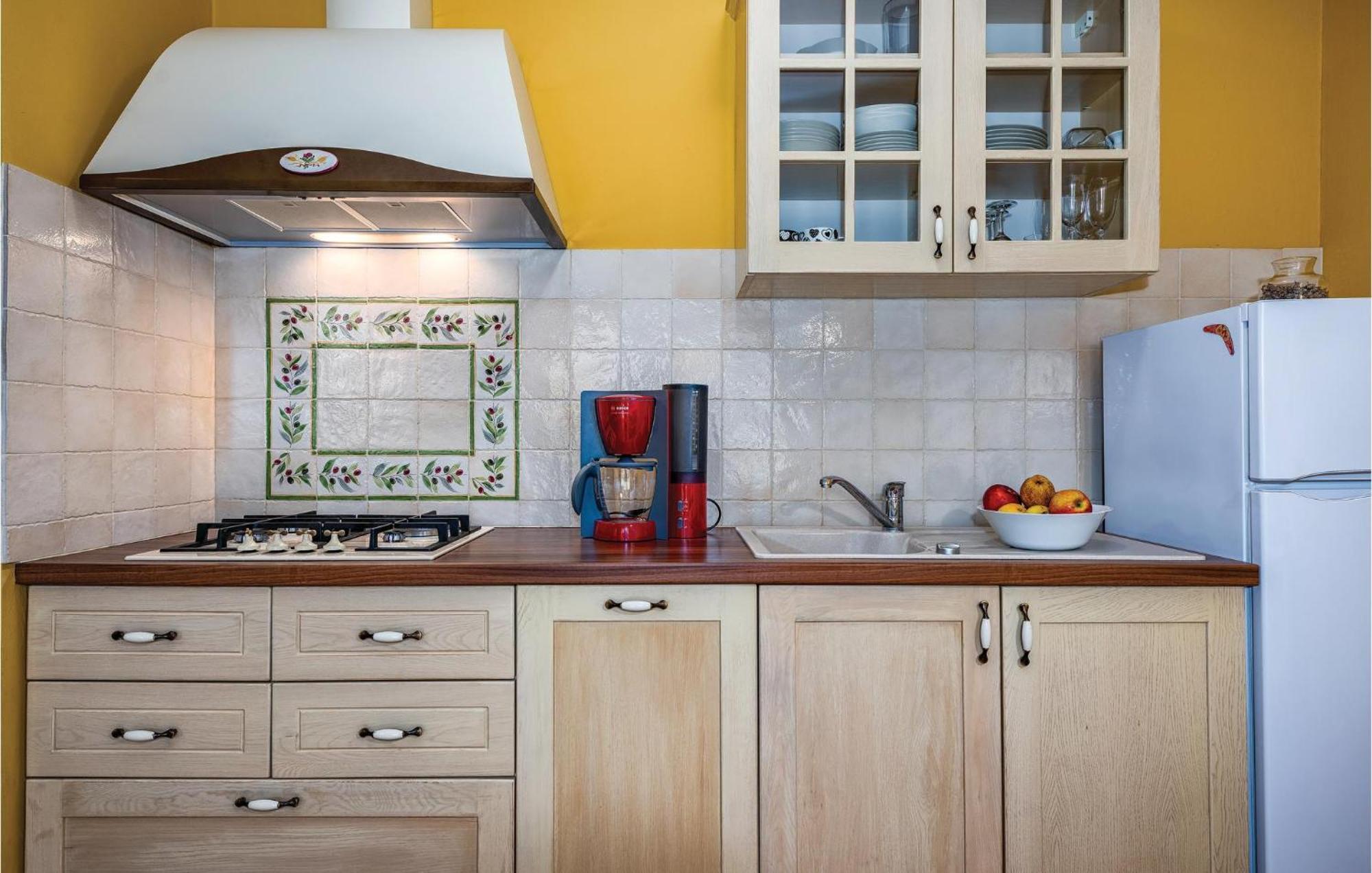 Stunning Apartment In Umag With Wifi Ngoại thất bức ảnh